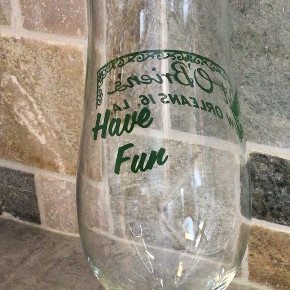 Set of two vintage Pat O'Brien's glasses, hurricane & stemmed cocktail - Picture 4 of 6